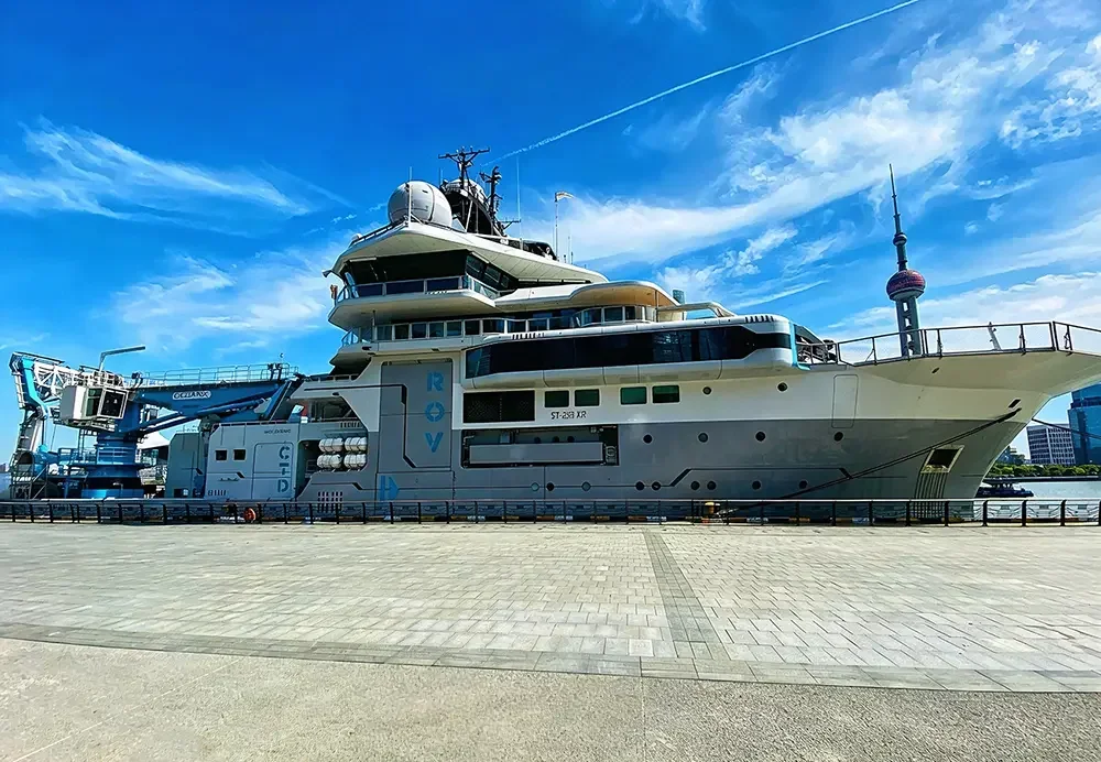 Offshore ocean research vessel with onboard X-ray CT equipment for deep-sea parts inspection